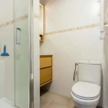 Studio/f1 Aux Buttes Chaumont * Paris