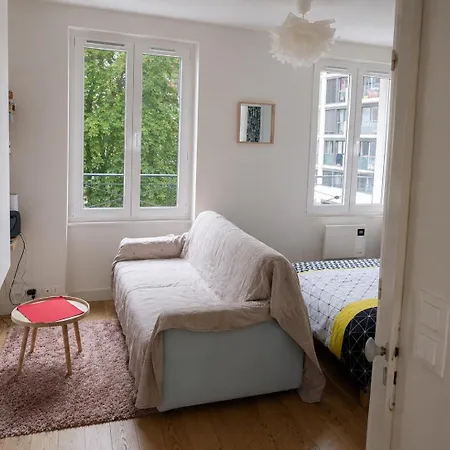 Buttes Chaumont Appartement *